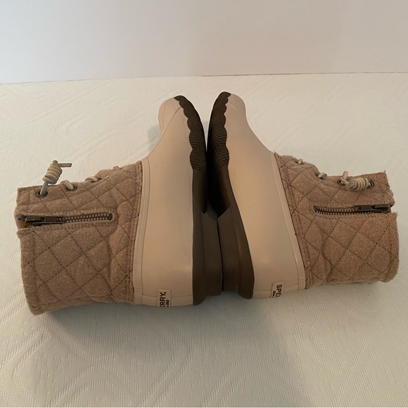 Sperry Women’s Duckboot in Oyster/Oatmeal, Size 7. - Picture 5 of 8